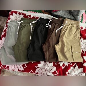 5 pairs of men’s joggers
